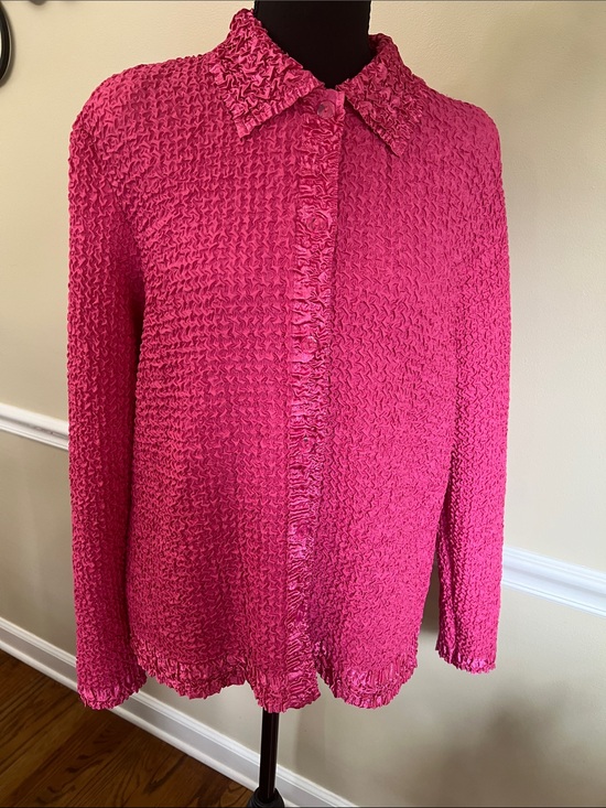 RAFAEL Tops - Rafael Essential Textured Hot Pink Button-Front Women's Top